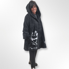 Lade das Bild in den Galerie-Viewer, Mädchenglück Teddyjacke mit Aristocats Marie Onesize bis Größe 58
