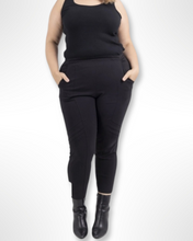 Lade das Bild in den Galerie-Viewer, Elastische Jeggings Hose in schwarz
