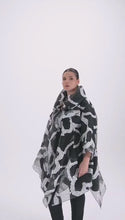Laden und Abspielen von Videos im Galerie-Viewer, H4 Chiffon Jacke lang Onesize Größe 40 bis 62- restocked
