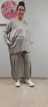 Laden und Abspielen von Videos im Galerie-Viewer, Tunika in Taupe mit Mustermix Größe 44 bis 60
