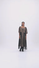 Laden und Abspielen von Videos im Galerie-Viewer, H4 Kleid in braun mit vielen Details Gr 38 bis 50

