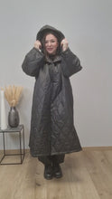 Load and play video in Gallery viewer, CNG Steppmantel mit Kapuze bis Größe 58/60- kurzzeitig im Halloween Special
