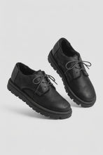 Laden und Abspielen von Videos im Galerie-Viewer, Exklusive Designer-Halbschuhe im Avantgarde-Look mit Lammfell Kenneth - Papucei
