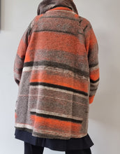 Lade das Bild in den Galerie-Viewer, 𝐒𝐚𝐥𝐞- Kischella Jacke in herbstlich-winterlichen Farben
