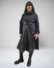 Lade das Bild in den Galerie-Viewer, H4 Kleid 2780 mit Leder
