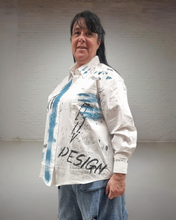 Load image into Gallery viewer, Redesign Bluse mit Strass in Weiss Blau Größe 38 bis 54
