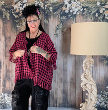 Load image into Gallery viewer, SALE- CN-G Kurzjacke/ Überwurf in Pink/Schwarz in 3 Größen bis Gr 64

