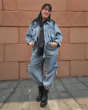 Lade das Bild in den Galerie-Viewer, Maxlive Jeansjacke Stone Washed Oversize Style Größe 40 bis 60
