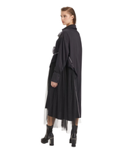 Load image into Gallery viewer, H4 Kleid mit aufgesetzten Taft Röschen regulär und plussize
