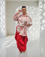 Lade das Bild in den Galerie-Viewer, High Fashion raffinierte Bluse in angesagtem Design und Farbe mit Muster bis Größe 58
