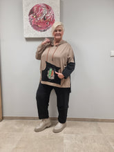 Lade das Bild in den Galerie-Viewer, CN-G Zweiteiler aus Sweat mit Kapuzenpullover und Jogpant Hose in 2 Farben bis Gr 56
