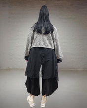 Lade das Bild in den Galerie-Viewer, H4 Jacke mit Tüll Einheitsgröße
