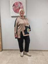 Lade das Bild in den Galerie-Viewer, CN-G Zweiteiler aus Sweat mit Kapuzenpullover und Jogpant Hose in 2 Farben bis Gr 56
