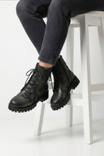 Lade das Bild in den Galerie-Viewer, Exklusive Designer-Stiefeletten im Avantgarde-Look Anastasia- Papucei
