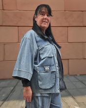 Lade das Bild in den Galerie-Viewer, Maxlive Jeansjacke Stone Washed Oversize Style Größe 40 bis 60
