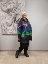 Load image into Gallery viewer, Hoodie mit Kapuze bunt von CN-G in 2 Größen bis Gr 60
