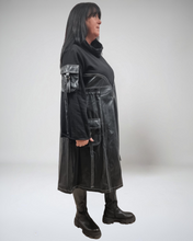 Lade das Bild in den Galerie-Viewer, H4 Kleid 2780 mit Leder

